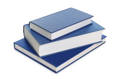 ciltli kitap üzerinde beyaz izole yığını