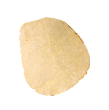 Beyaza izole edilmiş lezzetli bir patates cipsi.