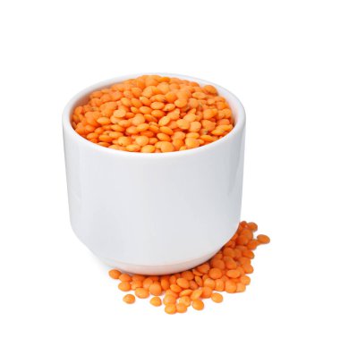 Beyaz kasedeki kırmızı mercimek.