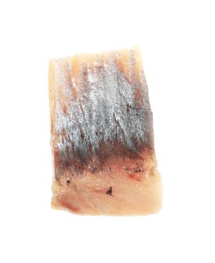 Lezzetli ringa balığı beyaz renkte izole edilmiş.