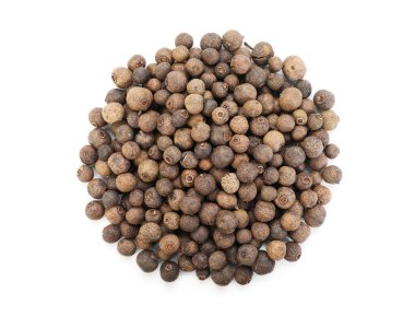 Beyaz, üst görünümde izole aromatik tüm baharat yığını
