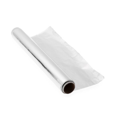 Alüminyum folyo üzerinde beyaz izole rulo