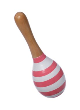 Renkli oyuncak Maraca beyazda izole edilmiş. Çocukların müzik aleti.