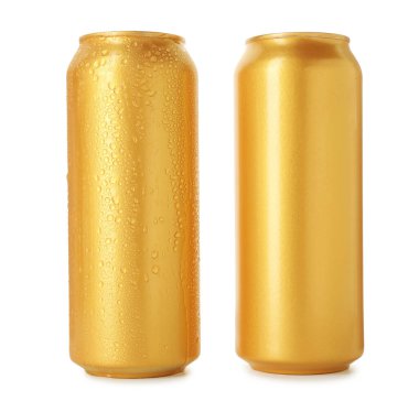 İki boş teneke kutu beyaza izole edilmiş.