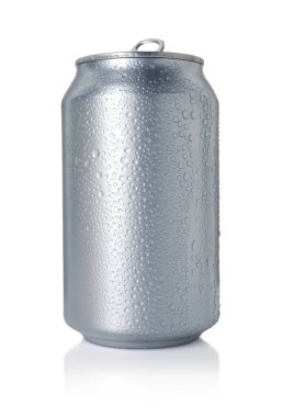 Bir gümüş teneke kutu beyaza izole edilmiş