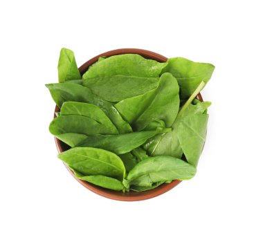 Taze yeşil kuş yaprakları beyaz kasede izole, üst manzara