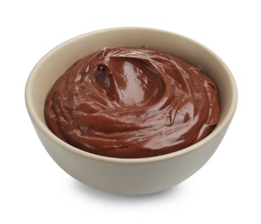 Beyaz kasedeki lezzetli çikolatalı puding.