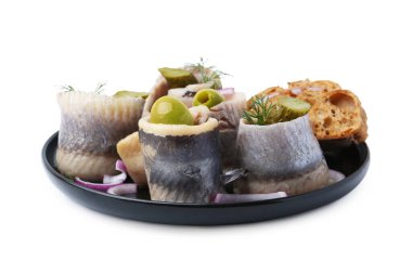 Zeytinli, turşulu, dereotlu, soğanlı ve ekmekleri beyaza ayrılmış lezzetli ringa balıkları.