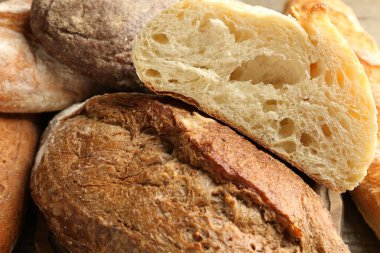 Masada farklı somunlar, yakın çekim.