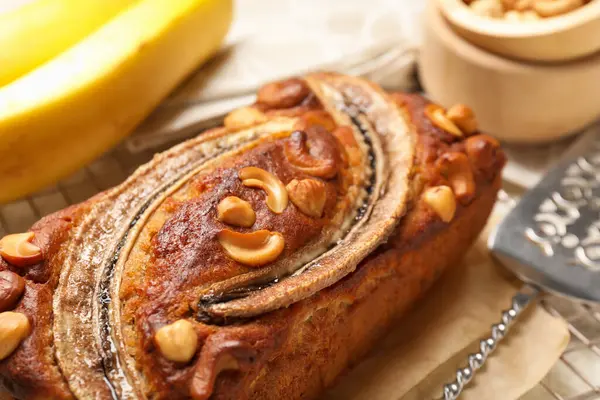 Fındıklı muzlu ekmek, yakın plan.