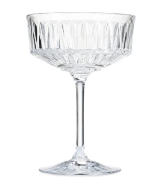 Beyaz üzerine izole edilmiş boş bir bardak