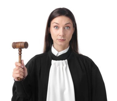 Beyaz arka planda çekiçle yargıç portresi