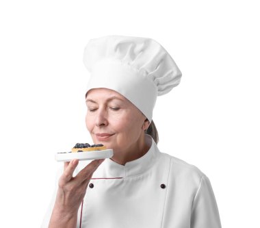 Beyaz bir geçmişi olan profesyonel bir pasta şefi.