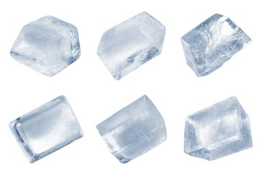 Beyaz arkaplanda buz küplerini temizle, ayarla