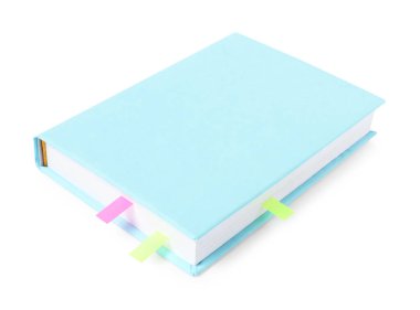 Beyazda izole edilmiş renkli sekmeleri olan kitap