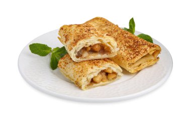 Lezzetli elmalı bisküviler ve nane şekeri beyaza izole edilmiş.