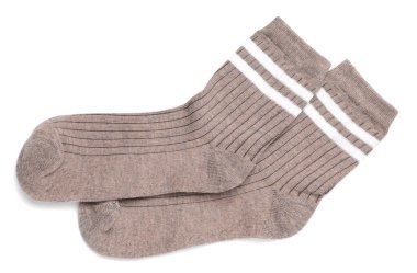 Bir çift kahverengi çorap beyaza izole edilmiş, üst manzara