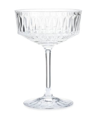 Beyaz üzerine izole edilmiş boş bir bardak