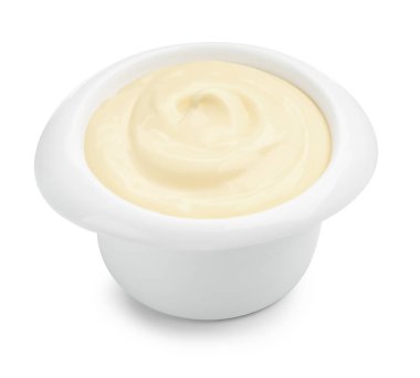 Beyaz kasedeki lezzetli vanilyalı puding.