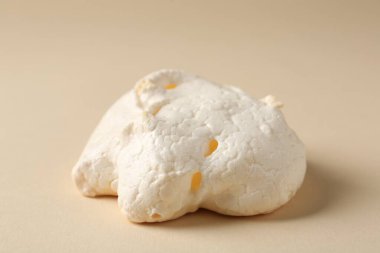 Bej arka planda nefis ev yapımı kurabiye, yakın plan.