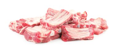 Taze çiğ Domuz kaburga üzerinde beyaz izole