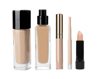 Sıvı temeli ve kapatıcılar beyaz, set üzerinde izole