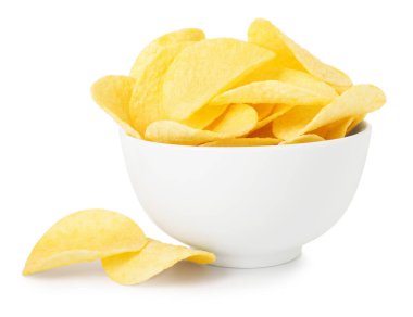 beyaz izole kase lezzetli patates cipsi
