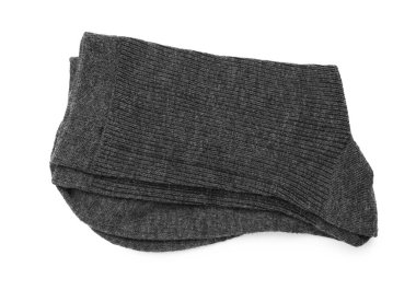Bir çift gri çorap beyaza izole edilmiş, üst manzara