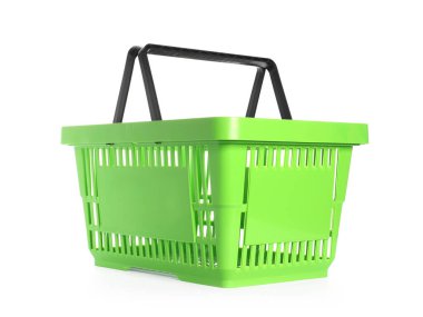 Beyaza izole edilmiş bir yeşil alışveriş sepeti