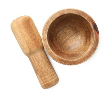 Kabuklu ahşap havan topu beyaz üzerine izole, üst manzara