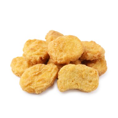 Birçok lezzetli tavuk nuggetları beyaz üzerine izole edilmiş.