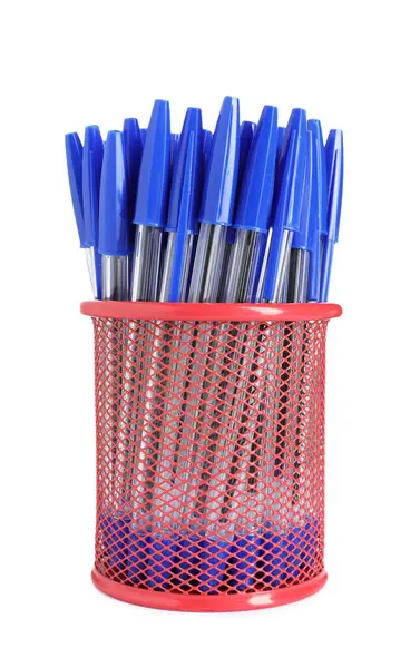 Birçok kalem beyaz üzerine izole edilmiş.