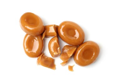 Beyaz manzaralı, tatlı karamel şekerler.