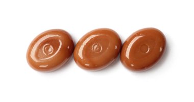 Beyaz manzaralı, tatlı karamel şekerler.