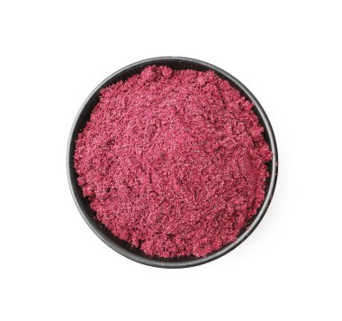 Süper yemek. Kasedeki siyah frenk üzümü tozu beyaza izole edilmiş.