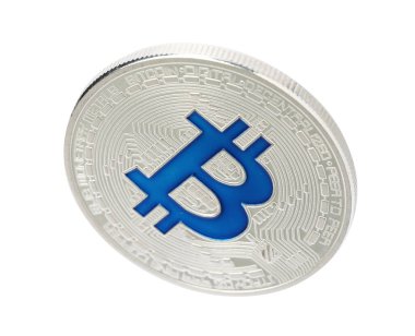 Kripto para birimi. Beyaz üzerine izole edilmiş gümüş bir bitcoin