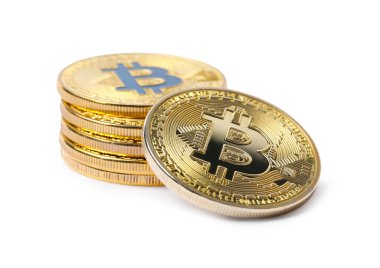 Kripto para birimi. Birçok altın bitcoin beyaz üzerinde izole