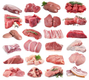 Beyaz arka planda taze çiğ et ürünleri, kolaj