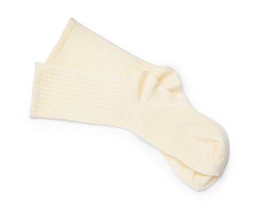 Bir çift bej çorap beyaza izole edilmiş, üst manzara