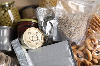 Arka plan olarak farklı gıda ürünleri, üst görünüm