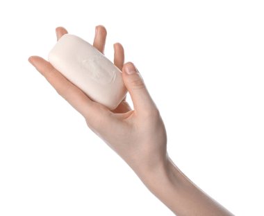 Beyaz arka planda sabun çubuğu olan kadın, yakın plan.