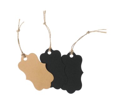 Beyaz üzerine izole edilmiş dizgileri olan farklı boş etiketler