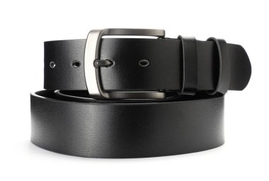 beyaz izole bir siyah deri kayışı