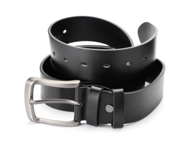 beyaz izole bir siyah deri kayışı