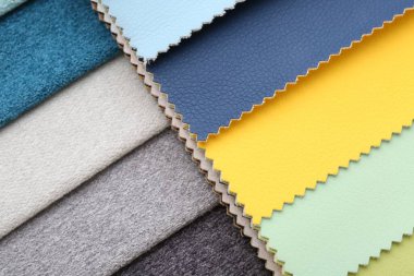 Arka plan olarak farklı kumaş örnekleri, üst görünüm