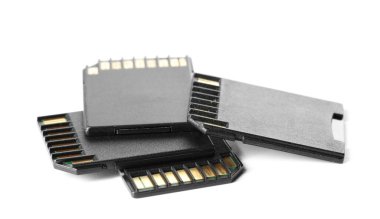 Birçok SD hafıza kartı beyaza izole edildi