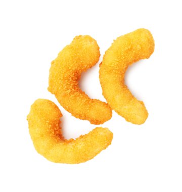 Üç lezzetli tempura karidesi beyaza izole edilmiş, üst manzara