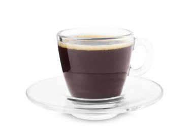 Beyaz bardakta izole edilmiş Aromatik kahve.