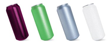 Su damlaları olan teneke kutular beyaz üzerine izole edilmiş, set