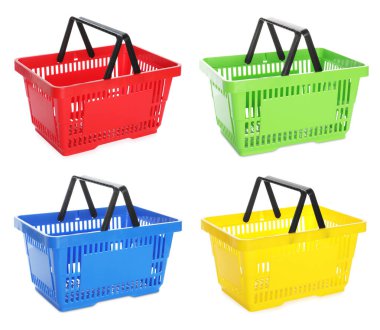 Farklı renklerde alışveriş sepetleri beyaz, set